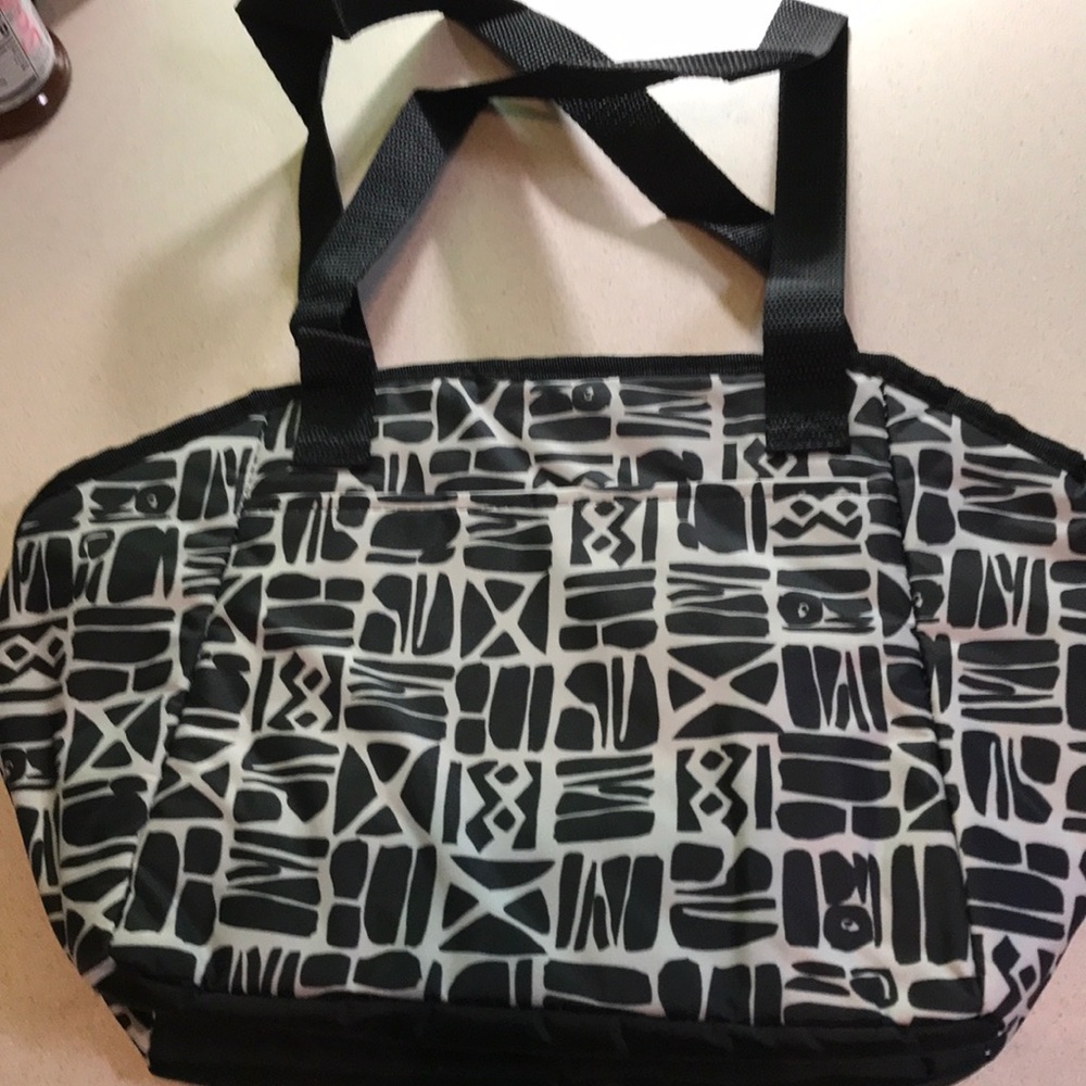 Stylish Black and White Patterned Lunch Break Thermal